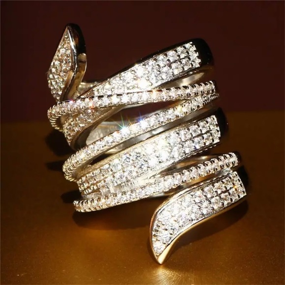 NEW 925 Silver Stunning Ring - Picture 4 of 10